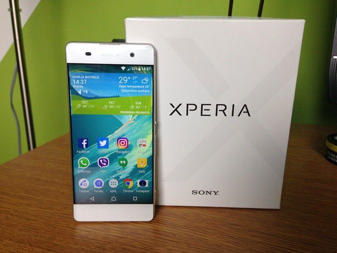 Sony Xpeira XA Recenzija